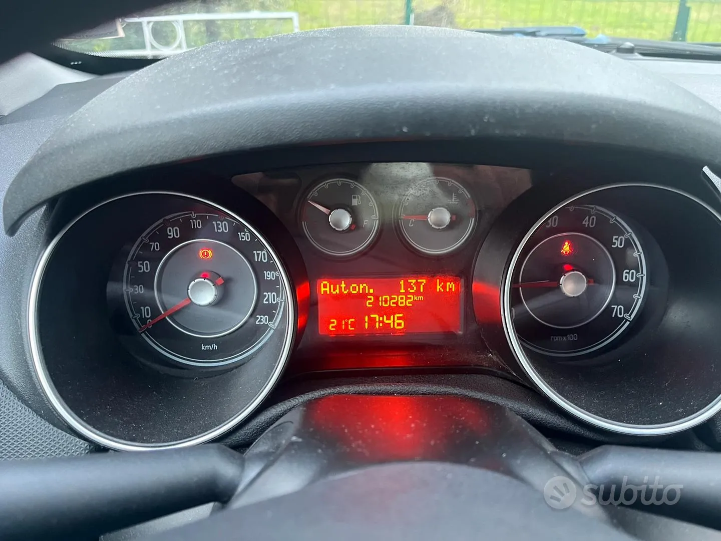 Fiat Punto 2013 photo 2