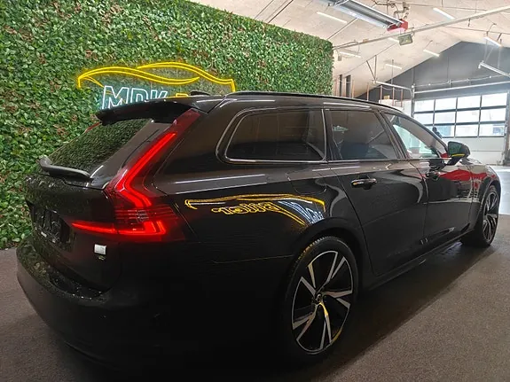Volvo V90 2022 photo 4
