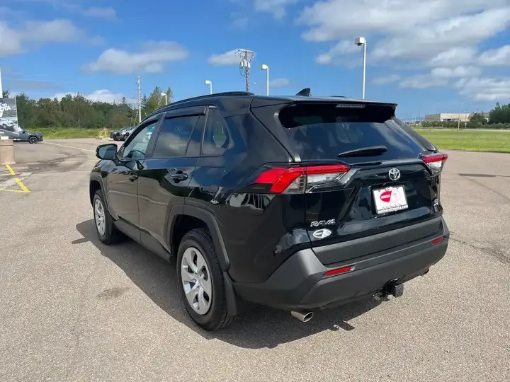 Toyota Rav4 2021 photo 3