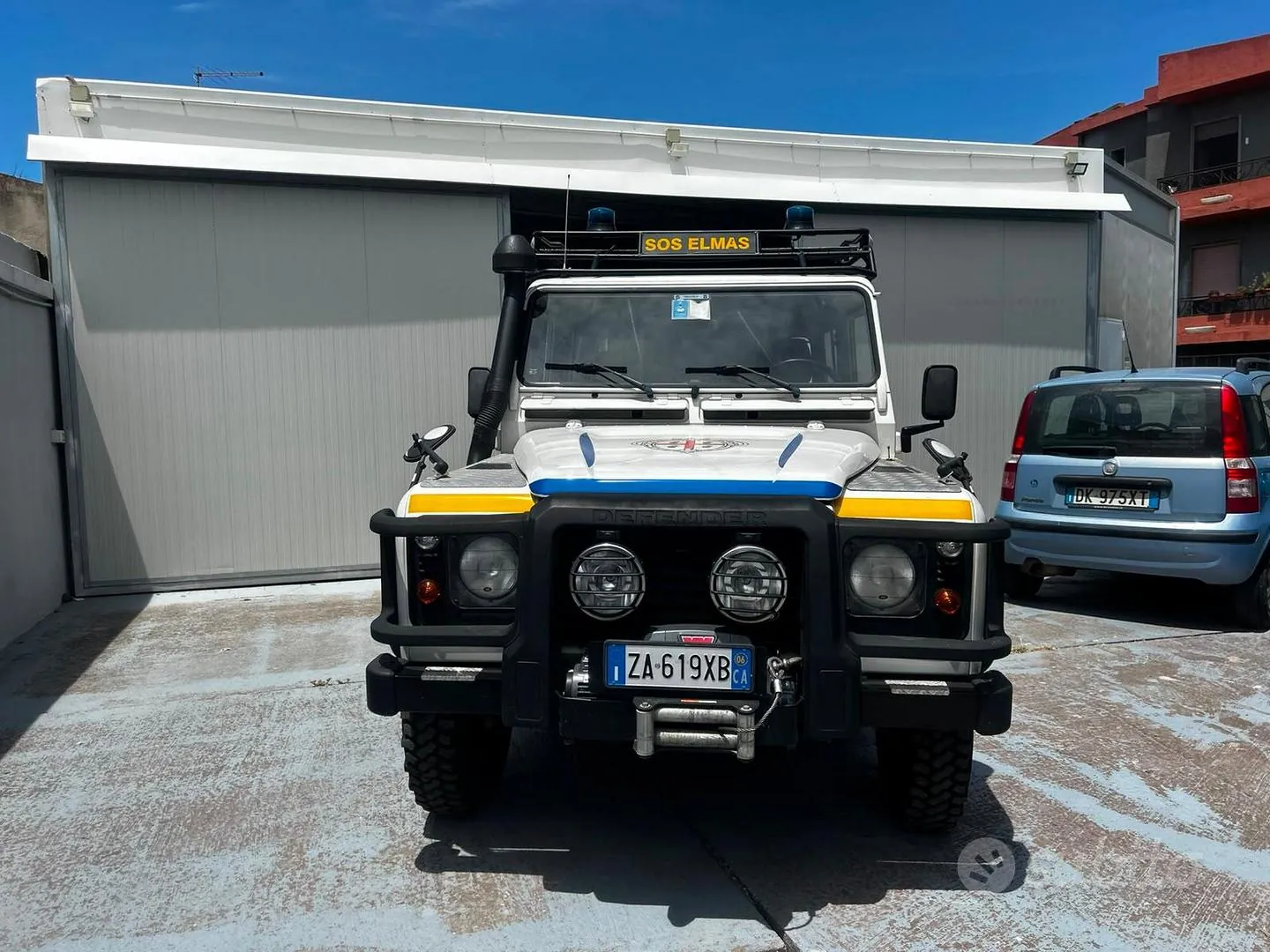 Land Rover Defender 2006 photo 2