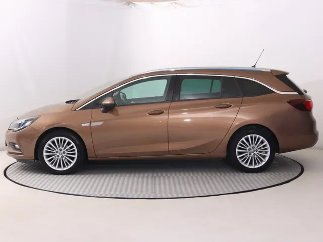 Opel Astra Sport Tourer 2016 photo 2