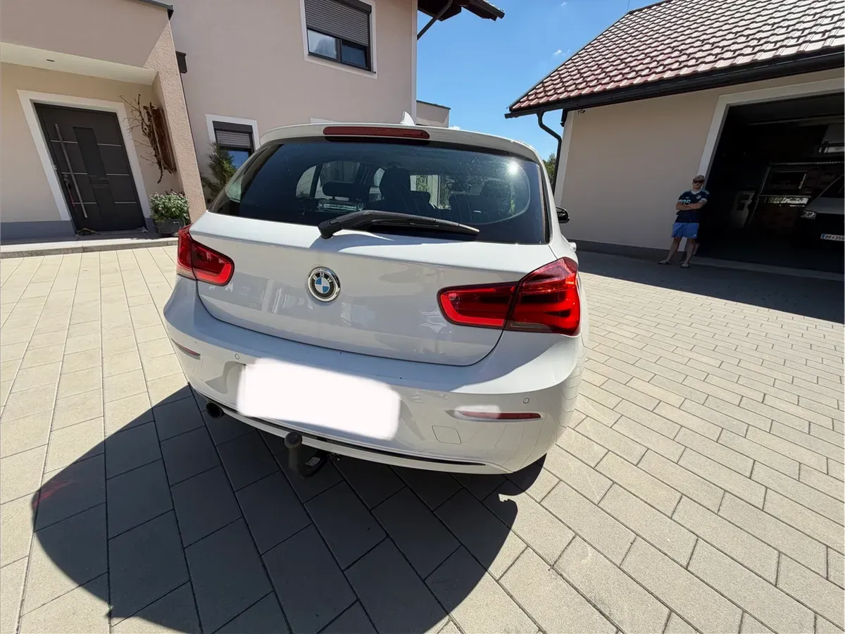 BMW 1 Series 2016 photo 2