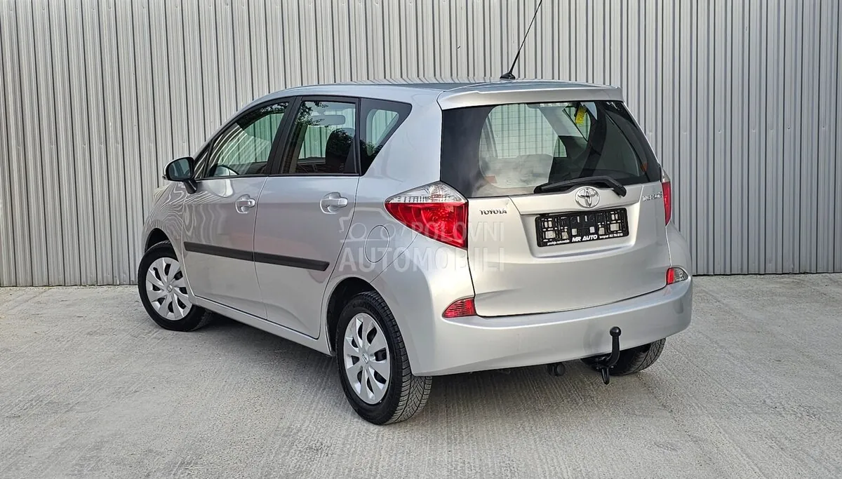 Toyota Verso 2011 photo 5