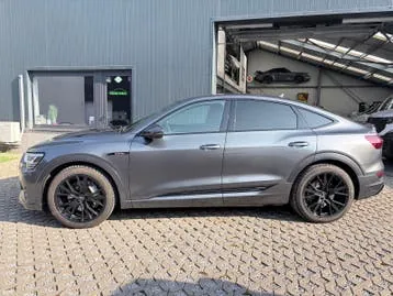 Audi E-Tron 2021 photo 2