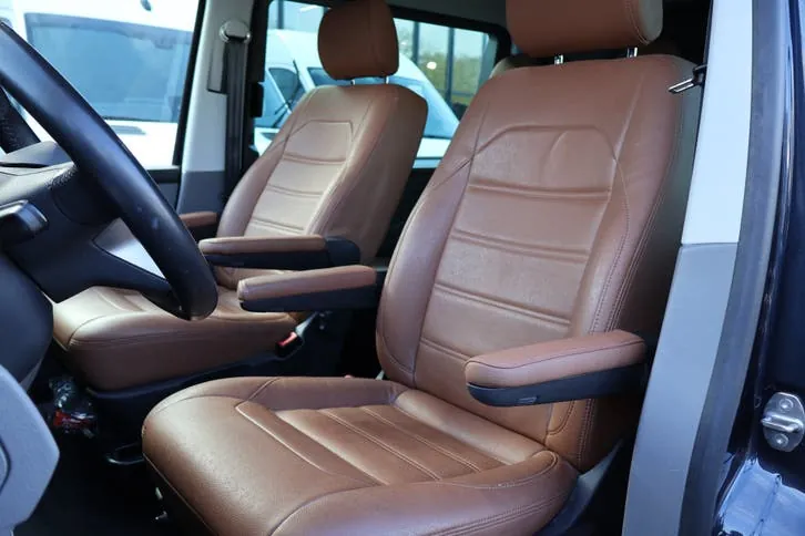 Volkswagen Transporter 2024 photo 2