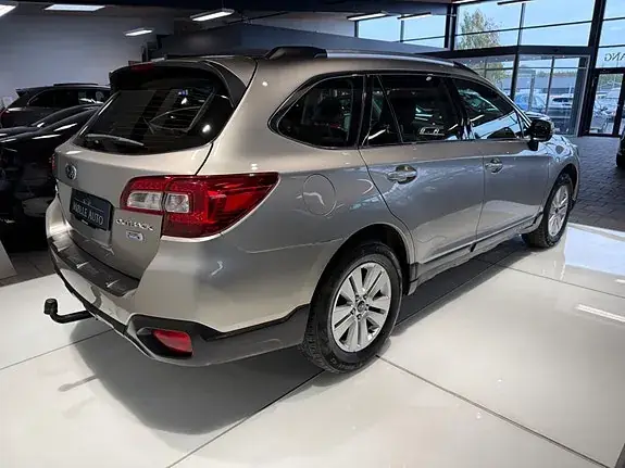 Subaru Outback 2015 photo 3