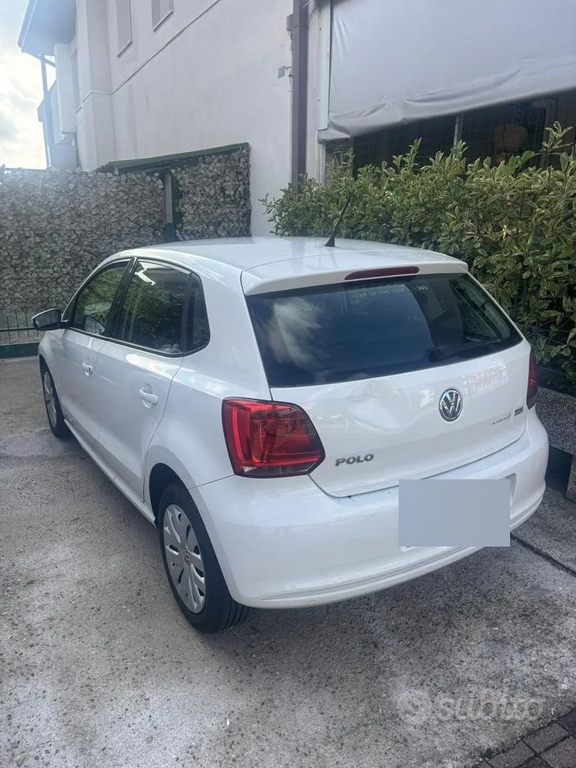 Volkswagen Polo 2010 photo 2