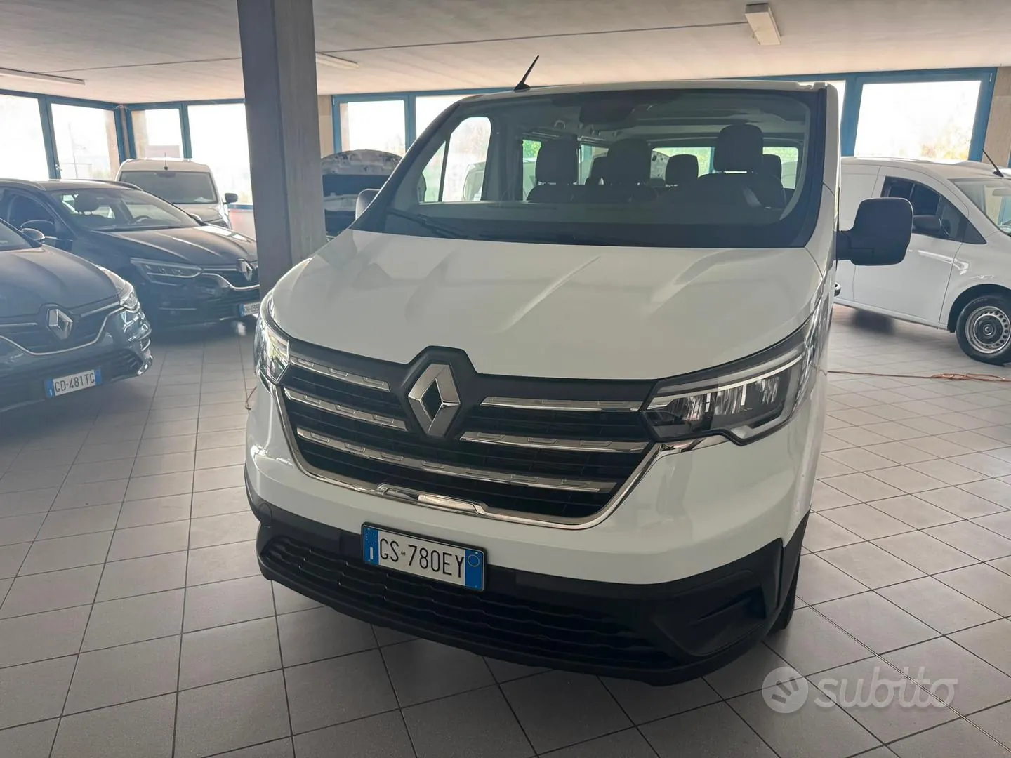 Renault Trafic 2023 photo 3