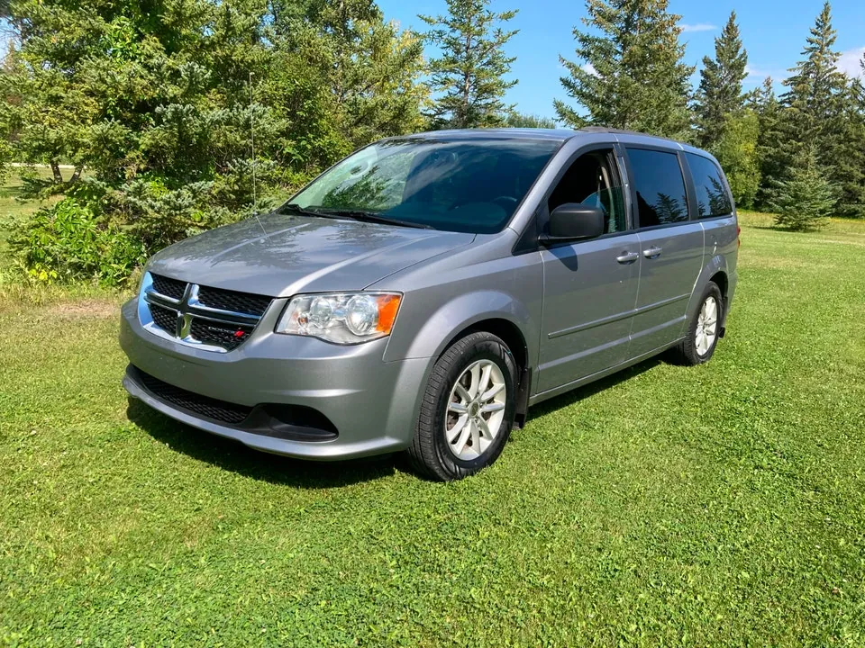 Dodge Grand Caravan 2015 photo 3