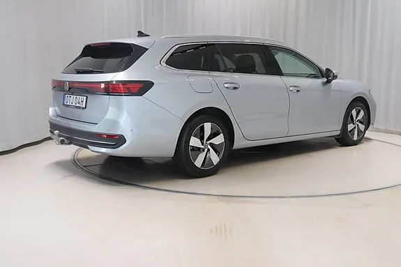 Volkswagen Passat 2025 photo 4