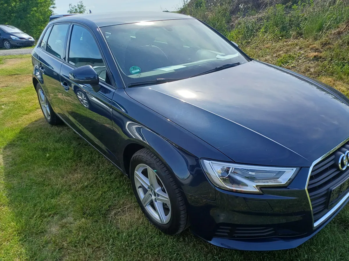 Audi A3 2017 photo 2