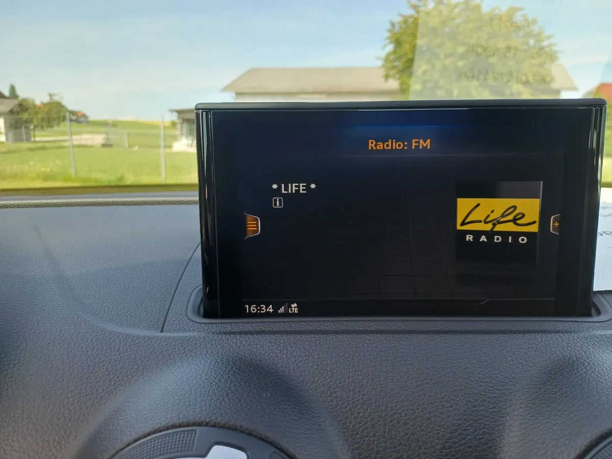 Audi A3 2017 photo 3