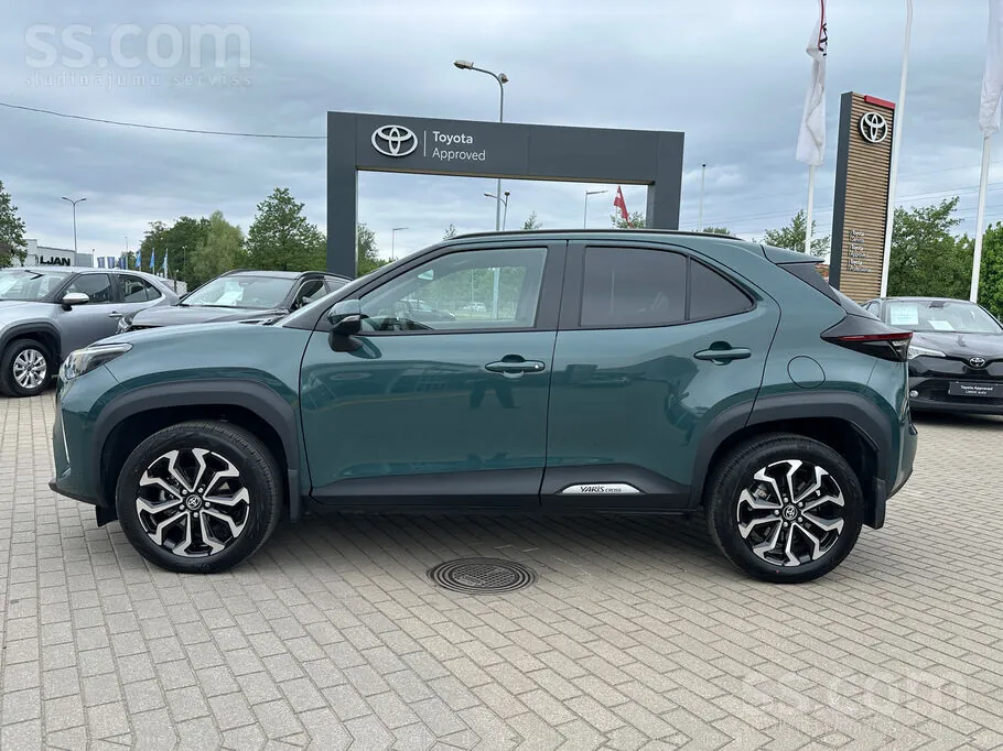 Toyota Yaris Cross 2025 photo 2