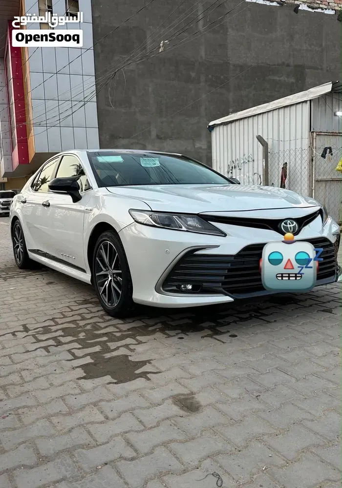 Toyota Camry 2023 photo 2