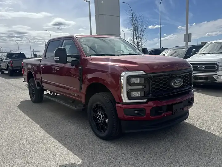 Ford F-350 Super Duty 2026 photo 4