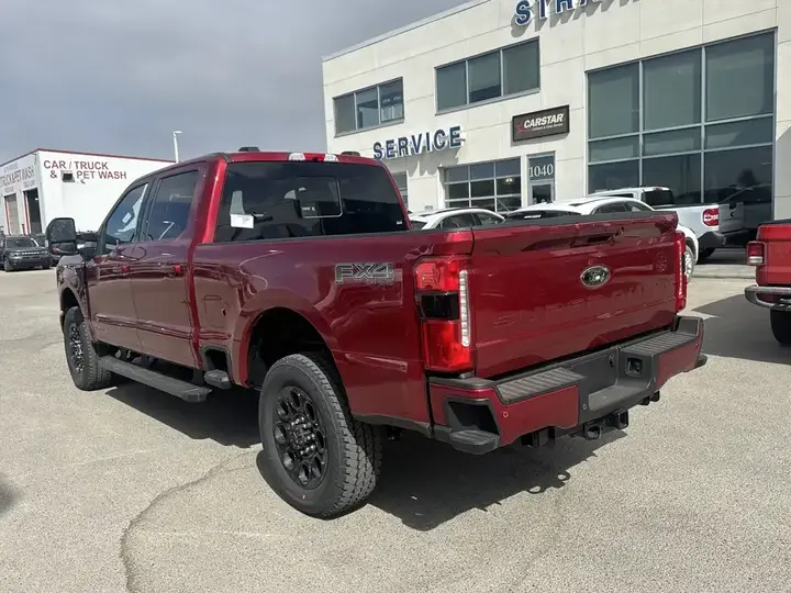 Ford F-350 Super Duty 2026 photo 2