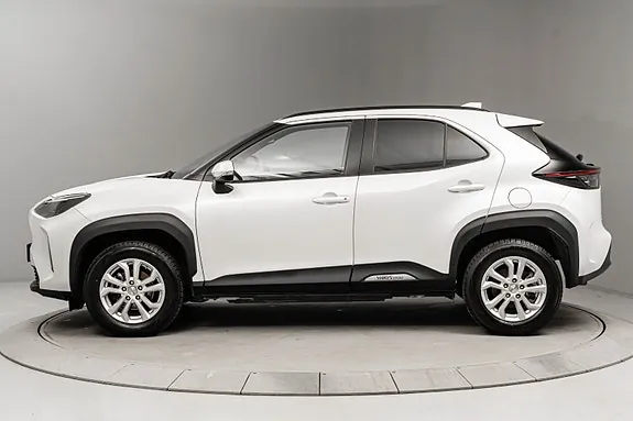 Toyota Yaris Cross 2023 photo 2