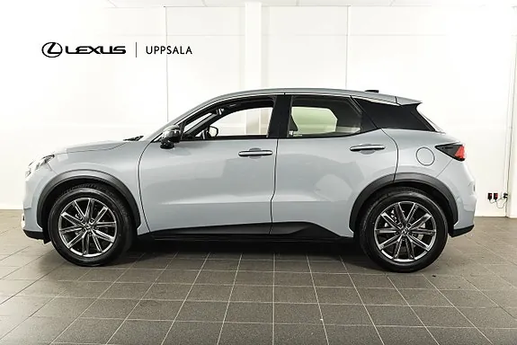 Lexus Lbx 2025 photo 2