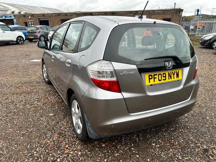 Honda Jazz 2009 photo 4