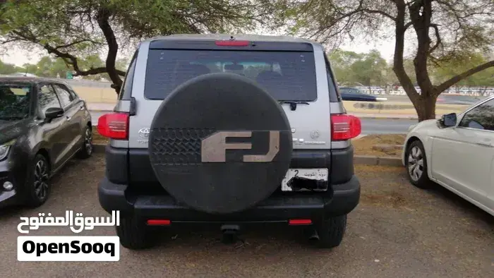 Toyota Fj 2012 photo 2