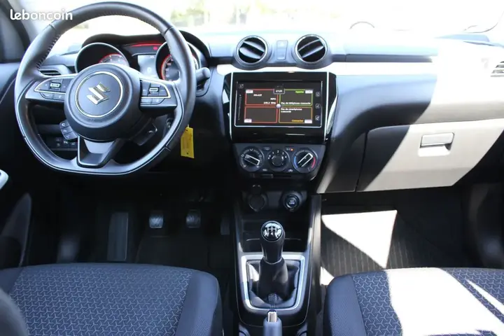 Suzuki Swift 2023 photo 4