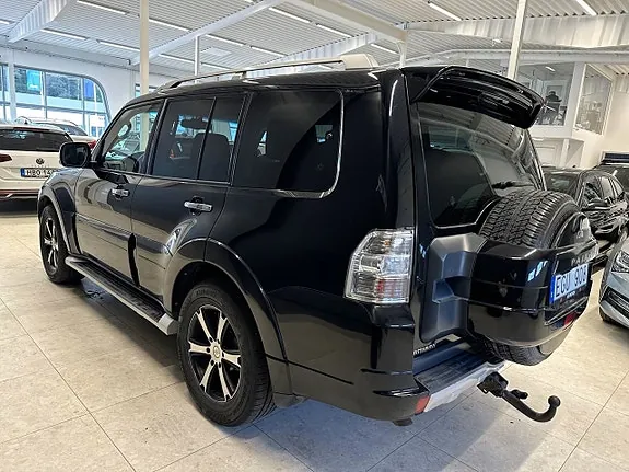 Mitsubishi Pajero 2010 photo 5