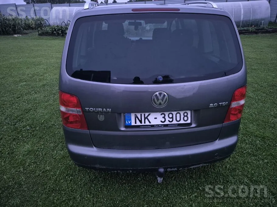 Volkswagen Touran 2004 photo 3