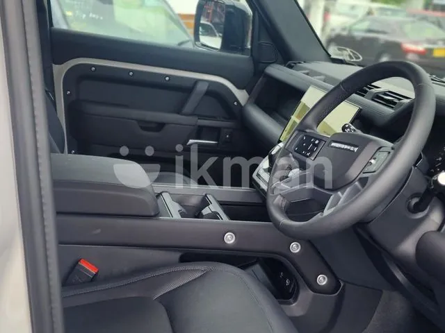 Land Rover Defender 2025 photo 4