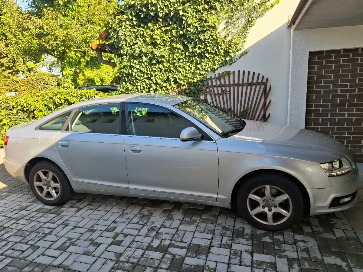 Audi A6 2010 photo 2