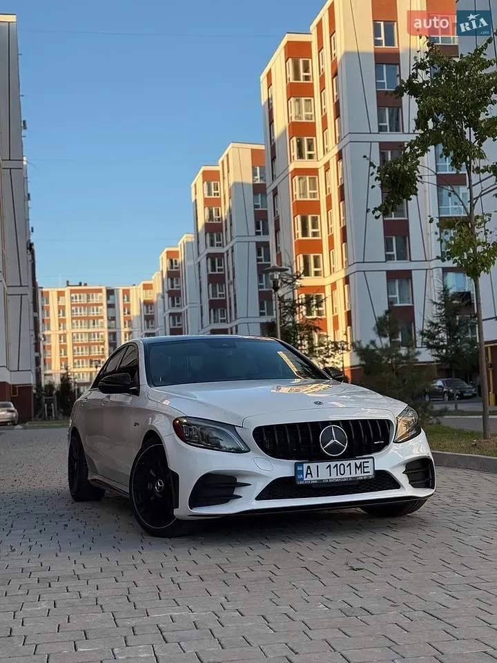 Mercedes-Benz C-Class 2019 photo 3