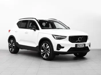 Volvo Xc40 2025 photo 2