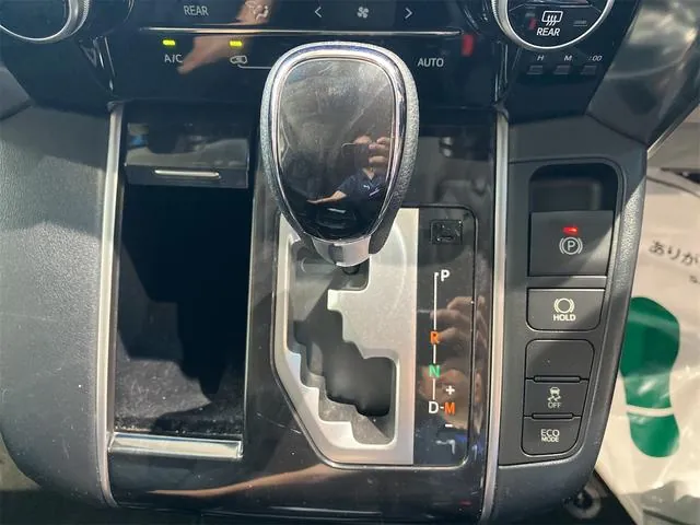 Toyota Alphard 2018 photo 5
