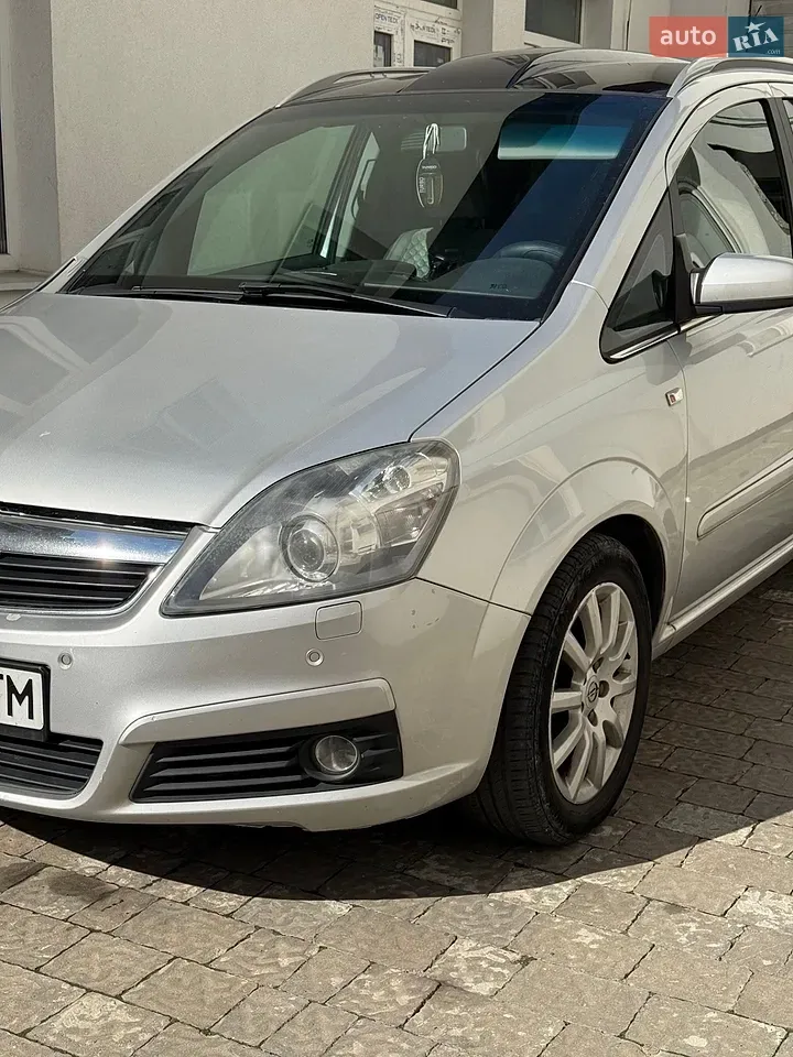 Opel Zafira 2006 photo 2