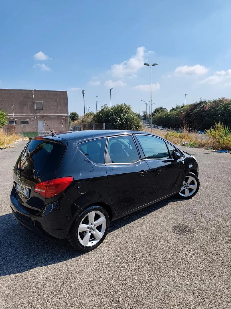Opel Meriva 2010 photo 2