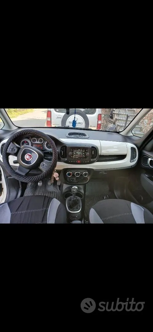 Fiat 500L 2016 photo 2