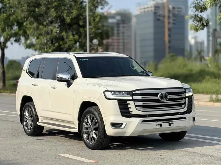 Toyota Land Cruiser 2024 photo 3
