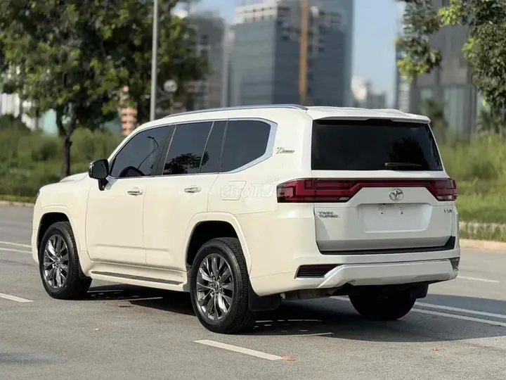 Toyota Land Cruiser 2024 photo 4