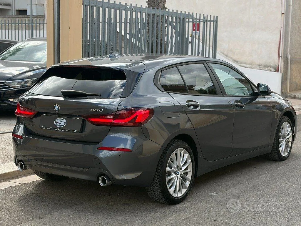 BMW 1 Series 2021 photo 3