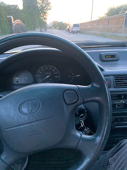 Toyota Starlet 1998 photo 5