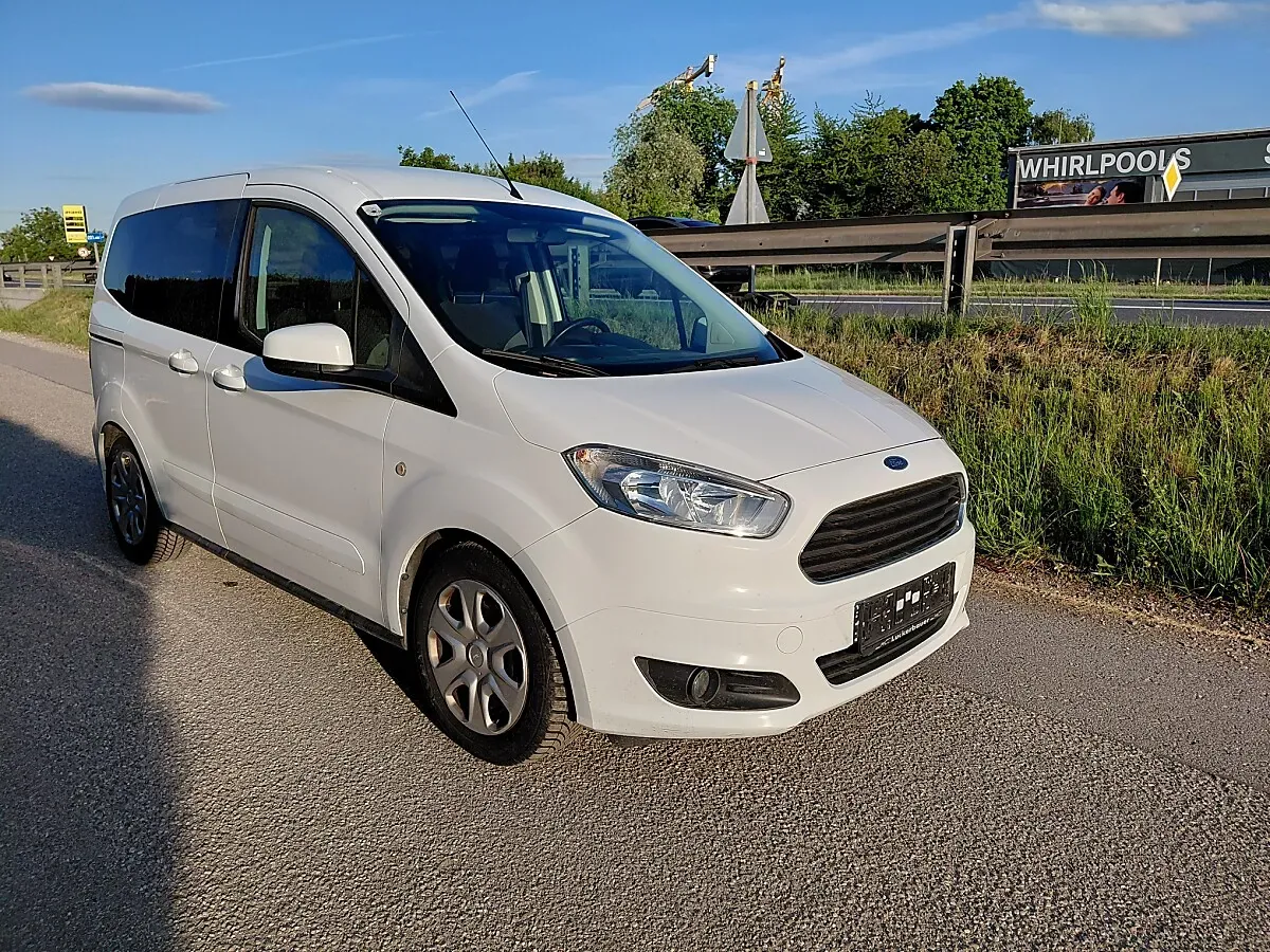 Ford Tourneo Courier 2015 photo 2