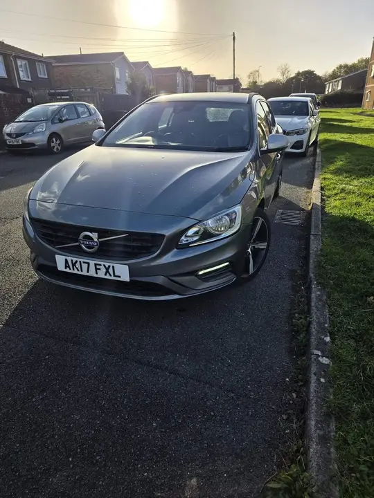 Volvo V60 2017 photo 2
