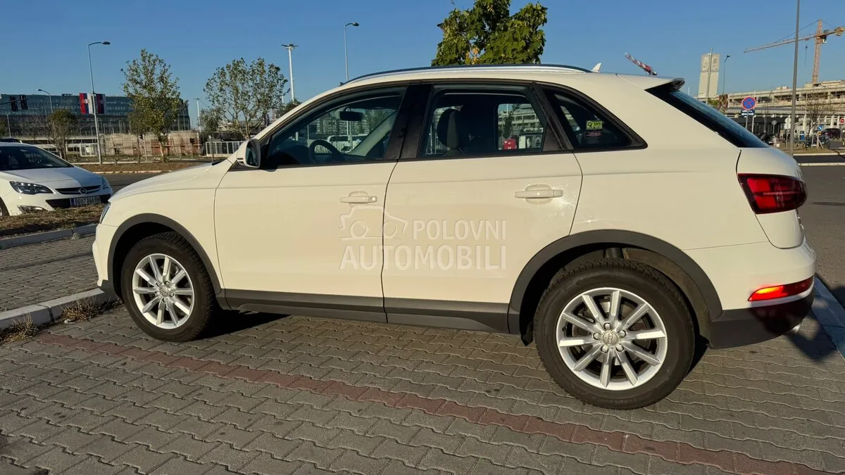 Audi Q3 2016 photo 2