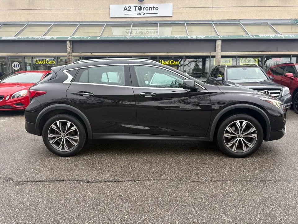 Infiniti Qx30 2017 photo 3