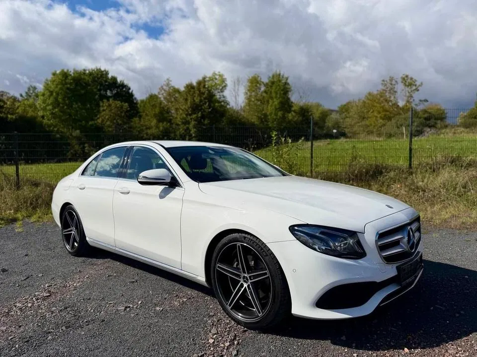 Mercedes-Benz E220D