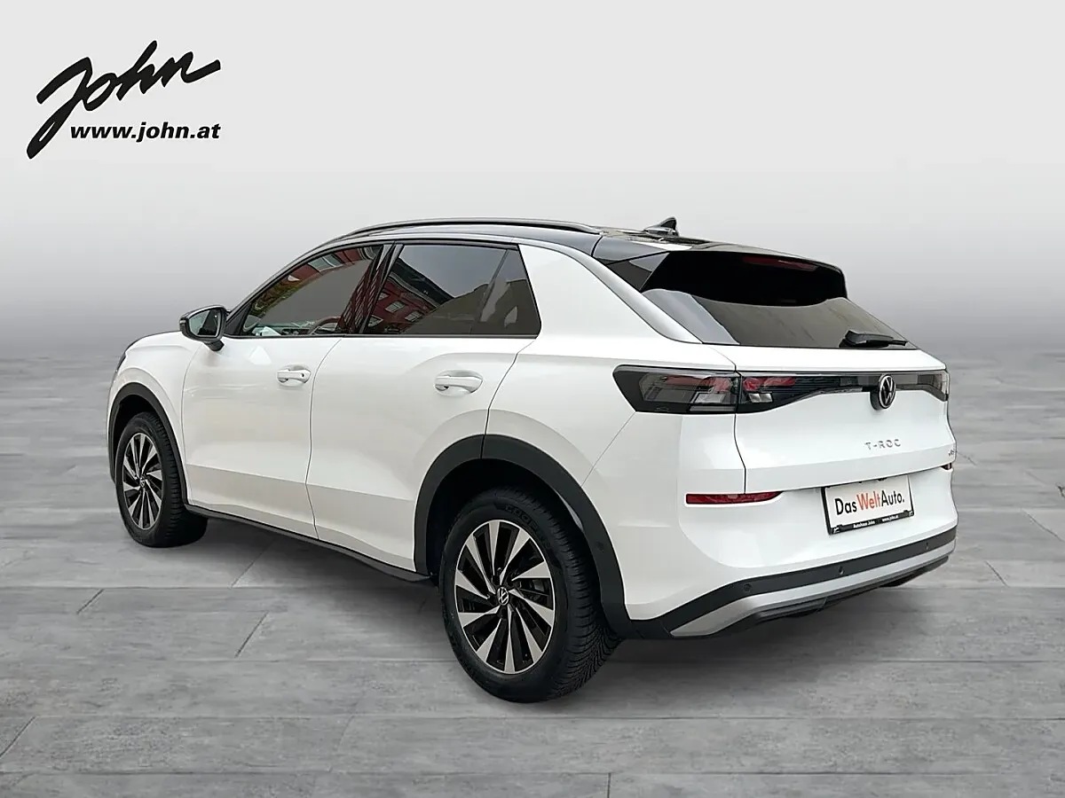 Volkswagen T-Roc 2026 photo 2