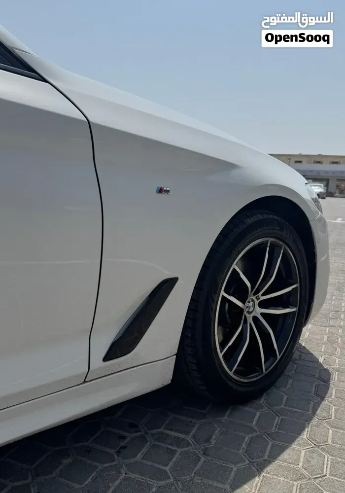 BMW 5 Series 2018 photo 3