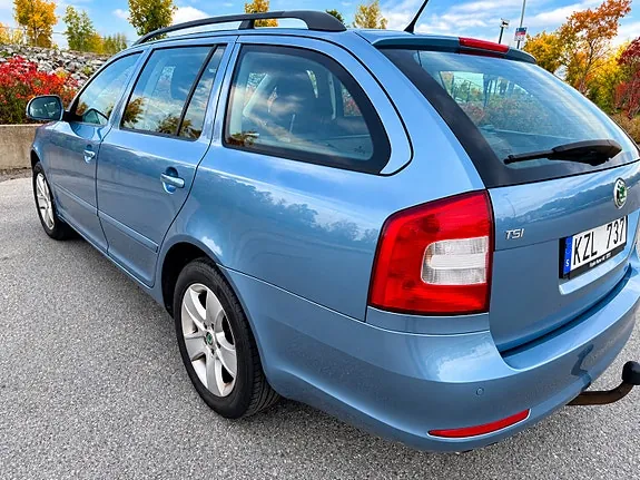 Skoda Octavia 2011 photo 4