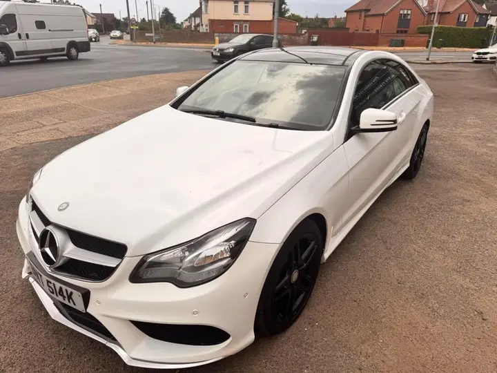 Mercedes-Benz E-Class 2013 photo 3