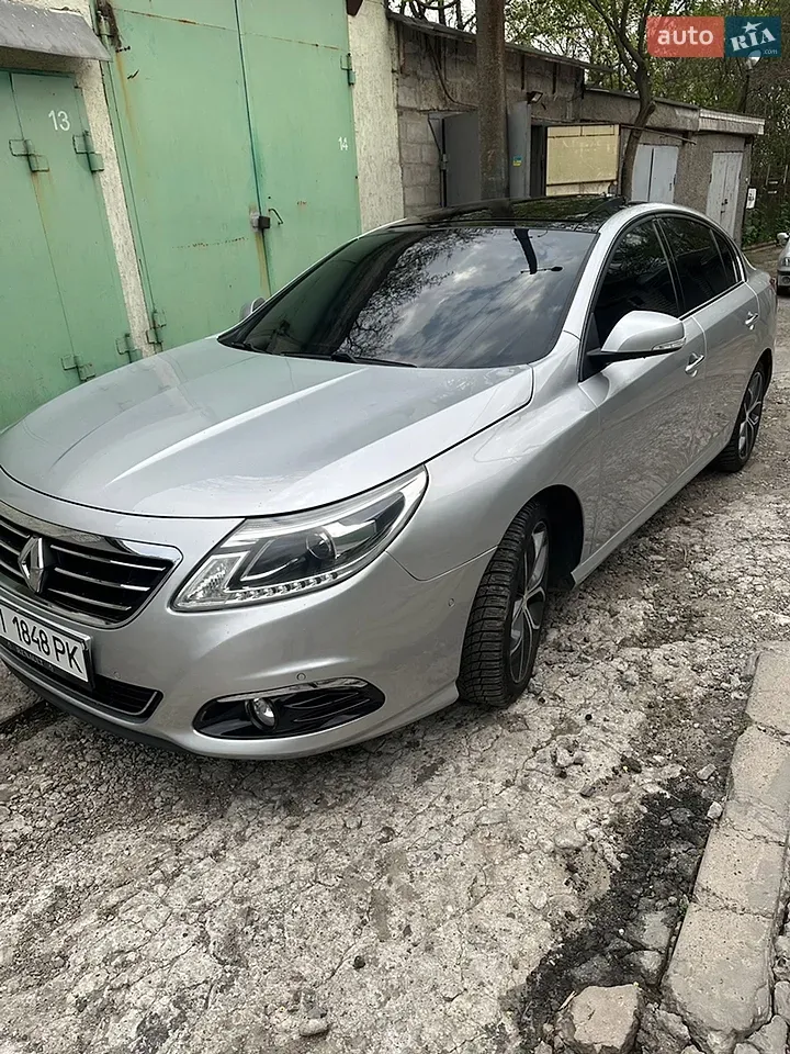 Renault Latitude