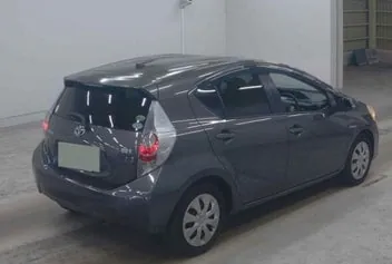 Toyota Aqua 2013 photo 5